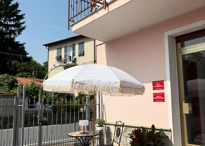 Momora Apartahotel 3*